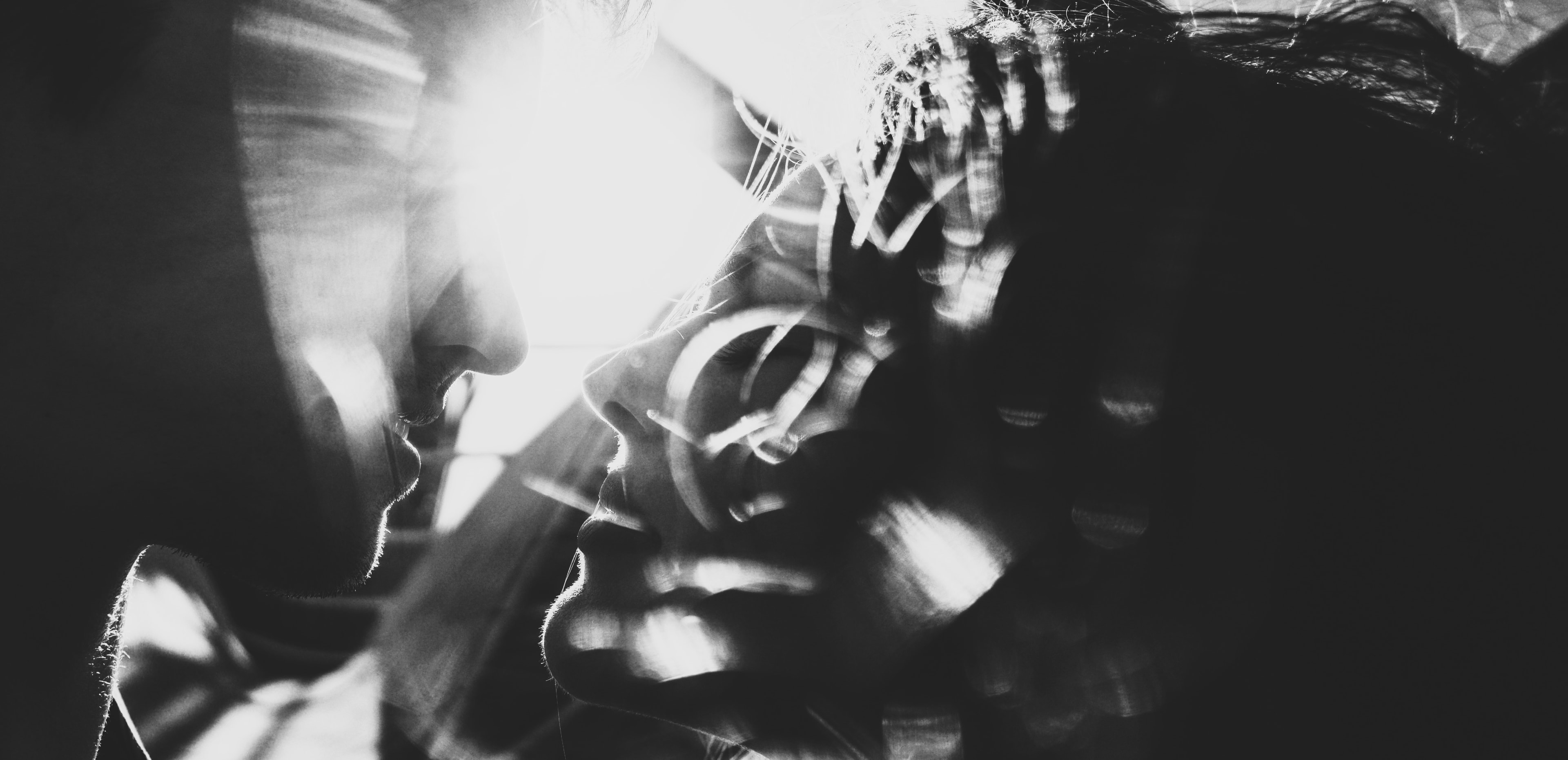 Weddings - Magical moments and emotions captured on film like colors on a canvas, creating invisible bonds that connect souls and awaken a longing for love.